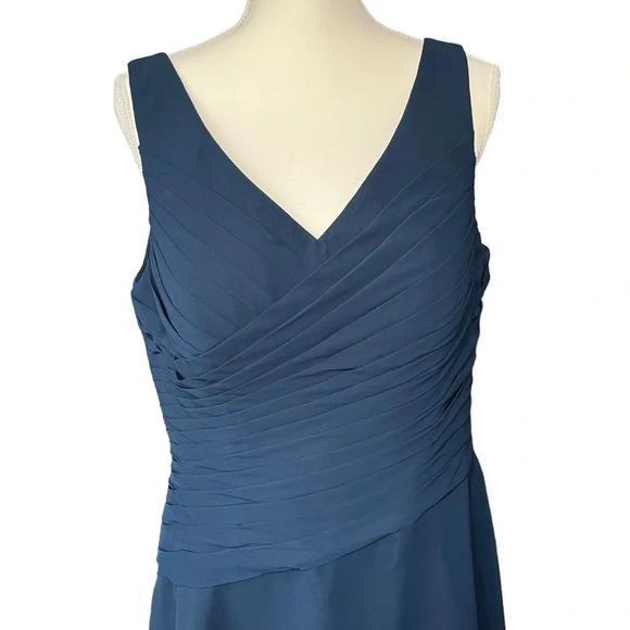 Azazie (NWT) Annabella Midi Length Dark Navy Blue V-Neck Sleeveless Dress Sz 14 - Picture 2 of 12